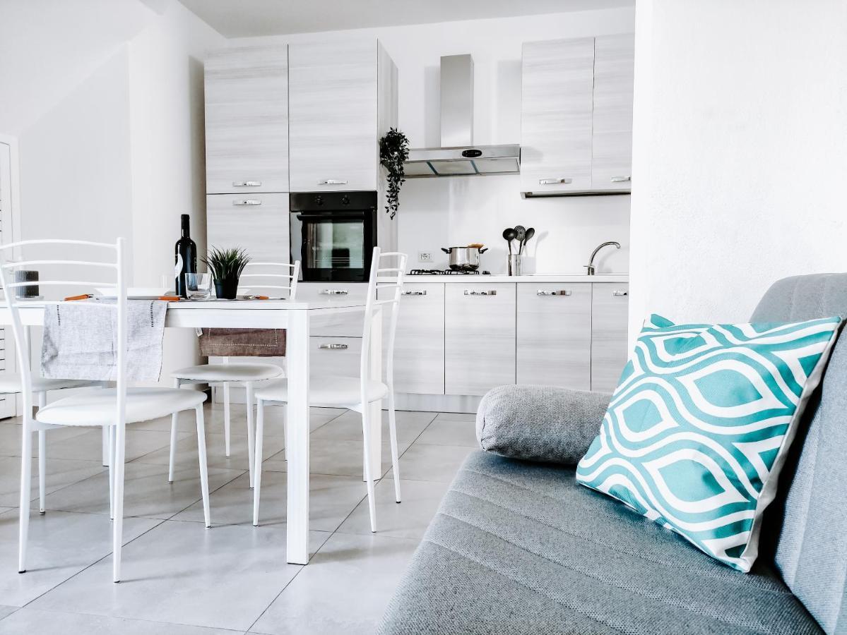 Diletta Apartment ตอร์โตลี ภายนอก รูปภาพ